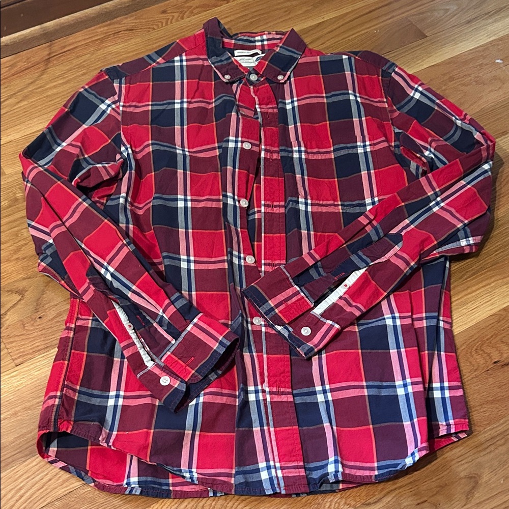 Old Navy Men's Red and Navy Plaid Shirt